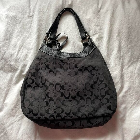 Coach Signature Soho Large Hobo Buckle Shoulder Bag - Picture 3 of 8